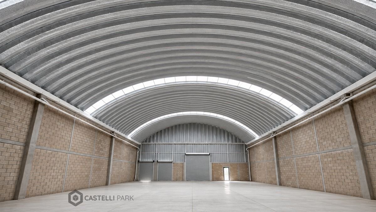 BODEGA INDUSTRIAL Y COMERCIAL NUEVA EN RENTA 800 M2